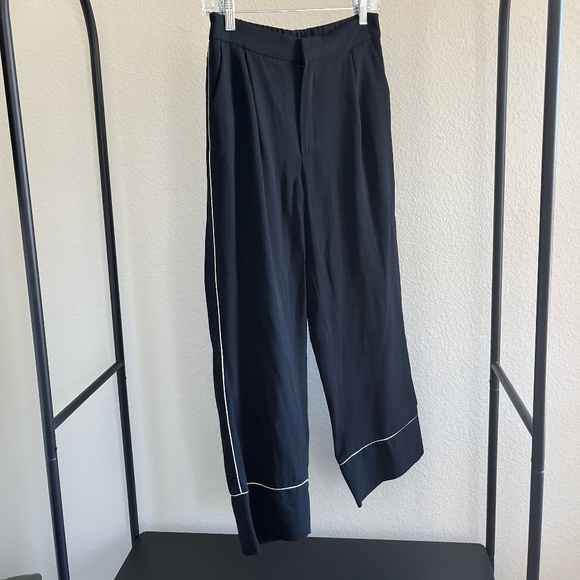 Massimo Dutti Pants - MASSIMO DUTTI | Wide Leg Pajama Style Pants in Black with White Detail | Size 4